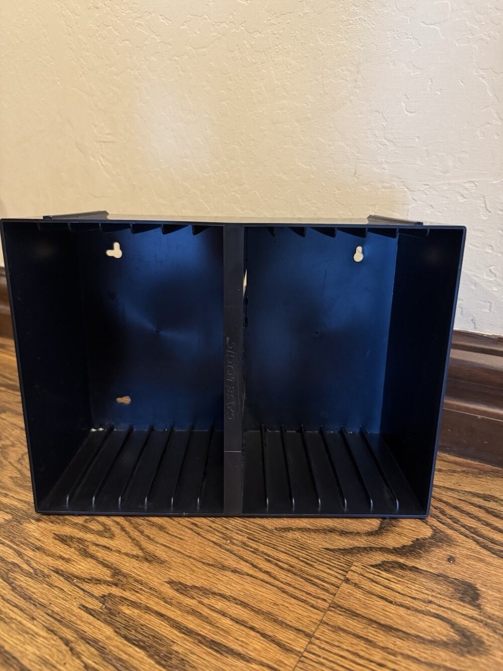 Case Logic 14 DVD Hard Plastic Storage Rack Wall Mount Holder Black
